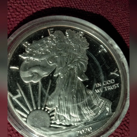1 ounce of fine silver"SlLVER EAGLE' Coin - Picture 8 of 12